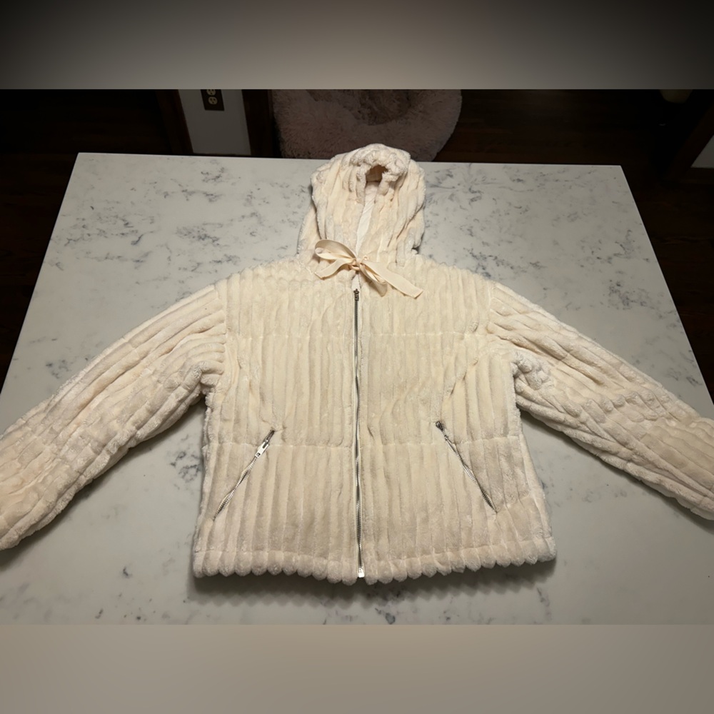 Paper Crane Soft Cream Fleece Faux Fur Jacket